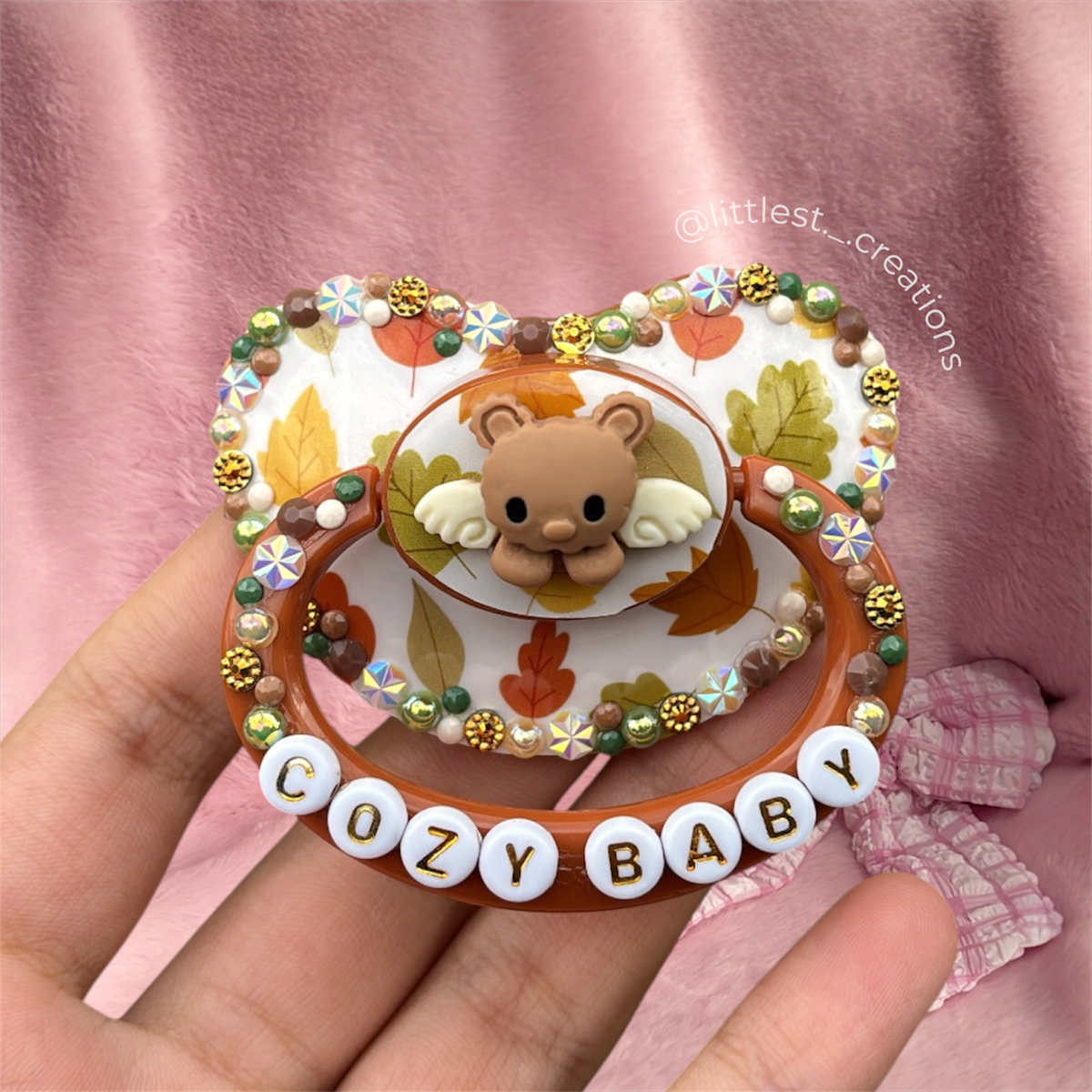 Cozy baby image paci