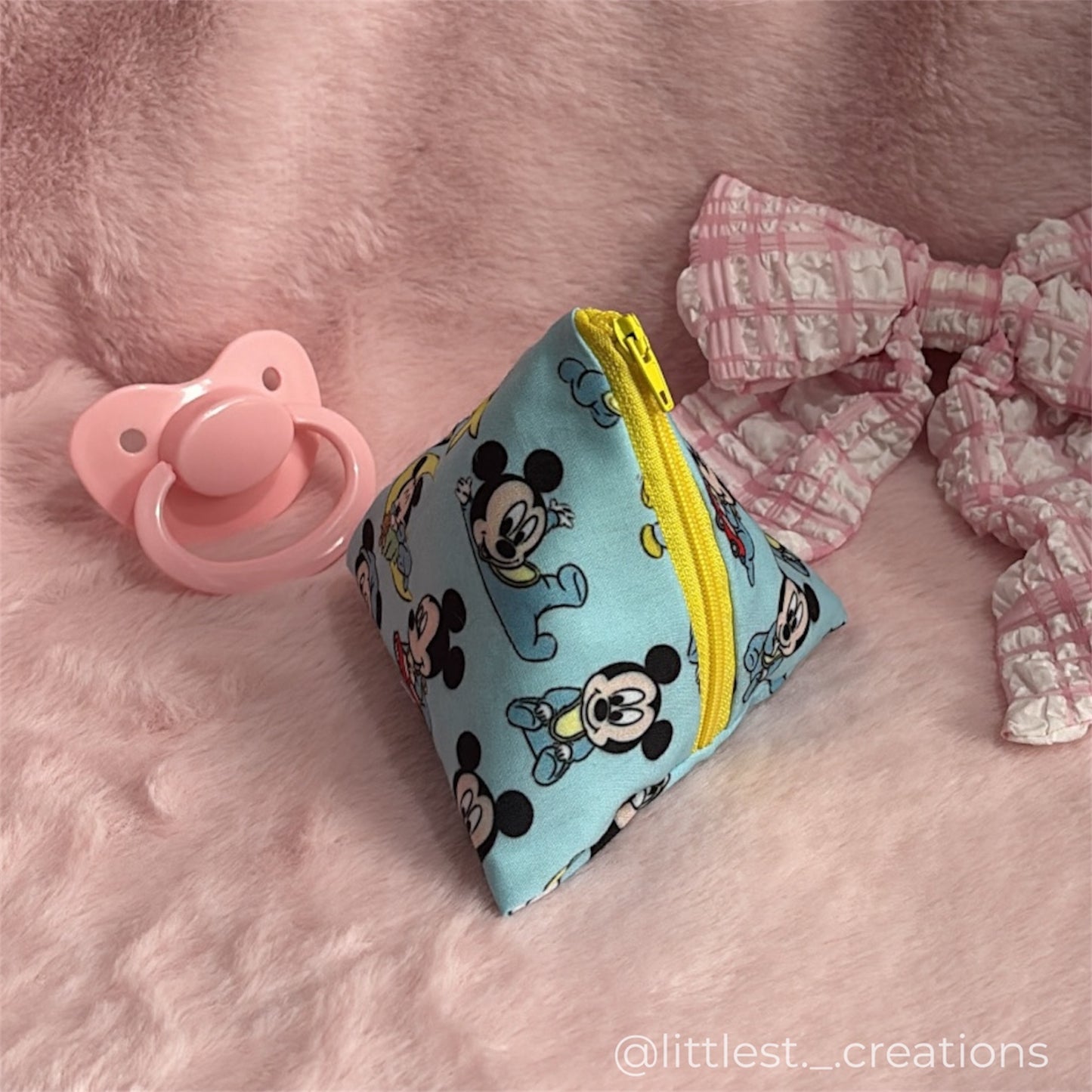 Mickey paci pouch