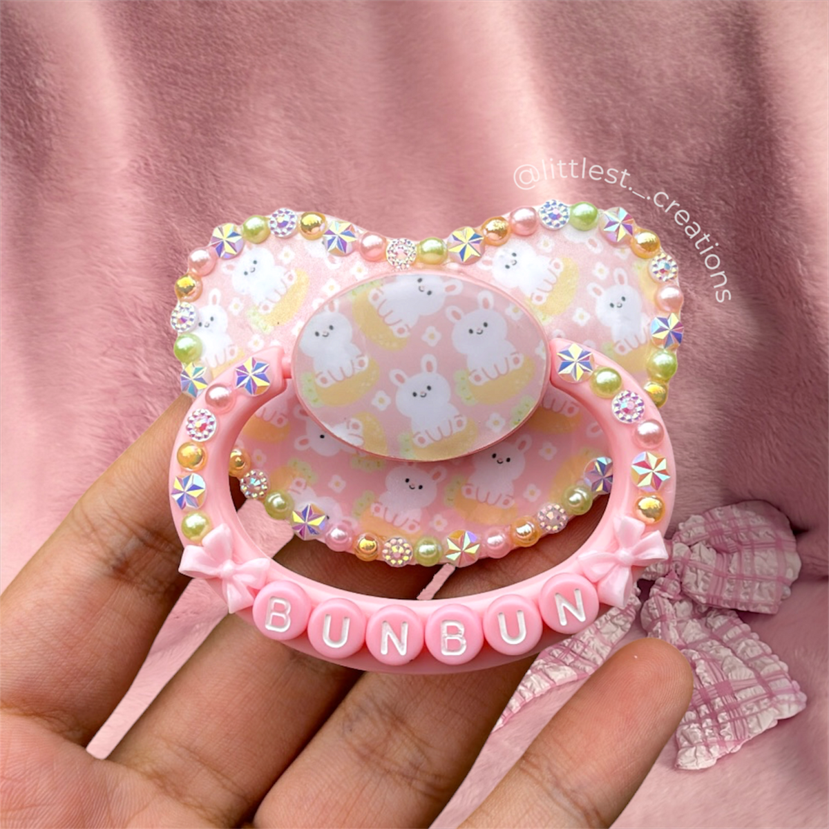 Bun bun image paci