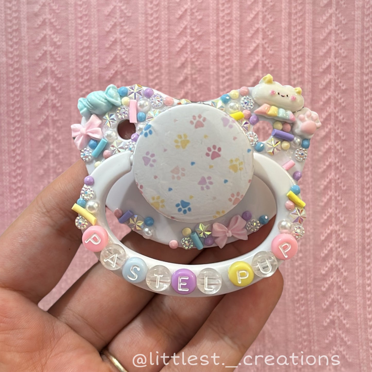 Pastel pup paci