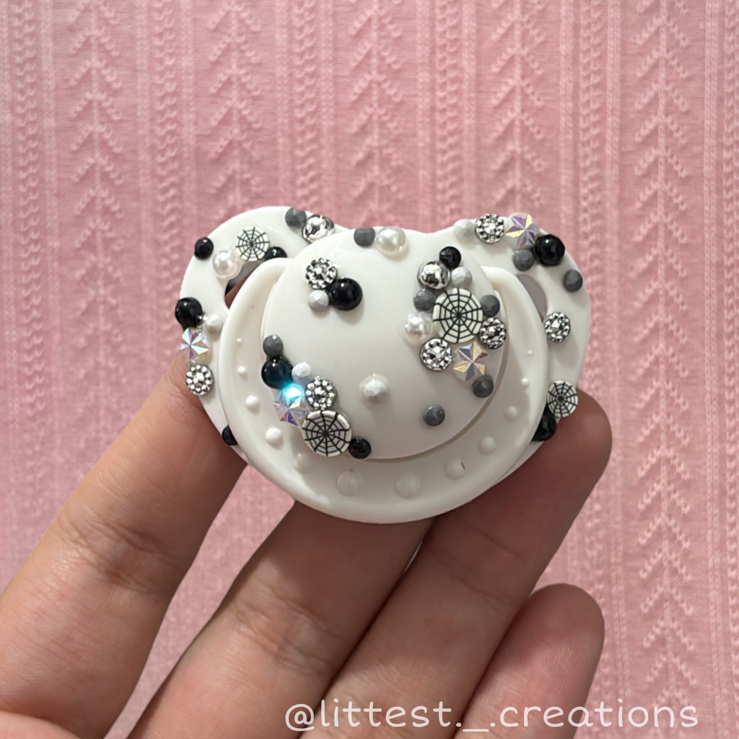 Cobweb small shield paci