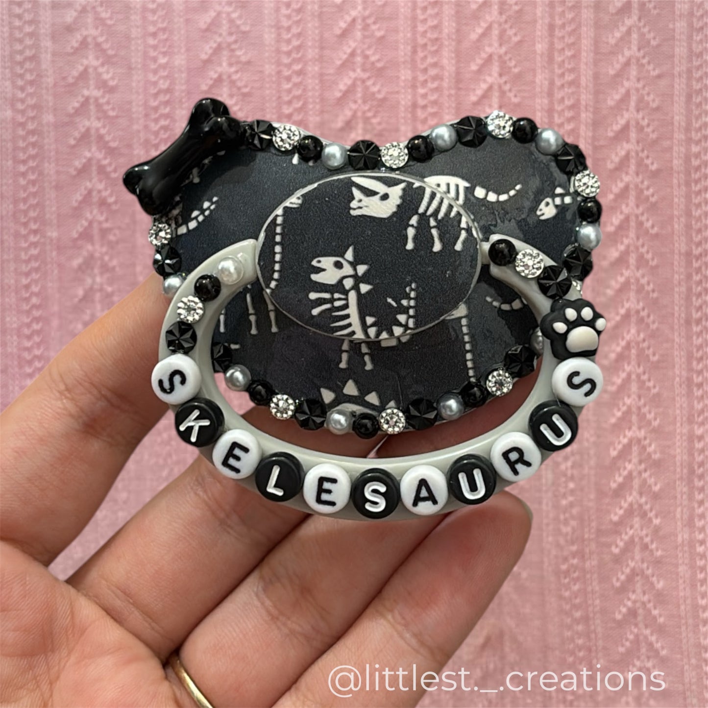Skelesaurus image paci
