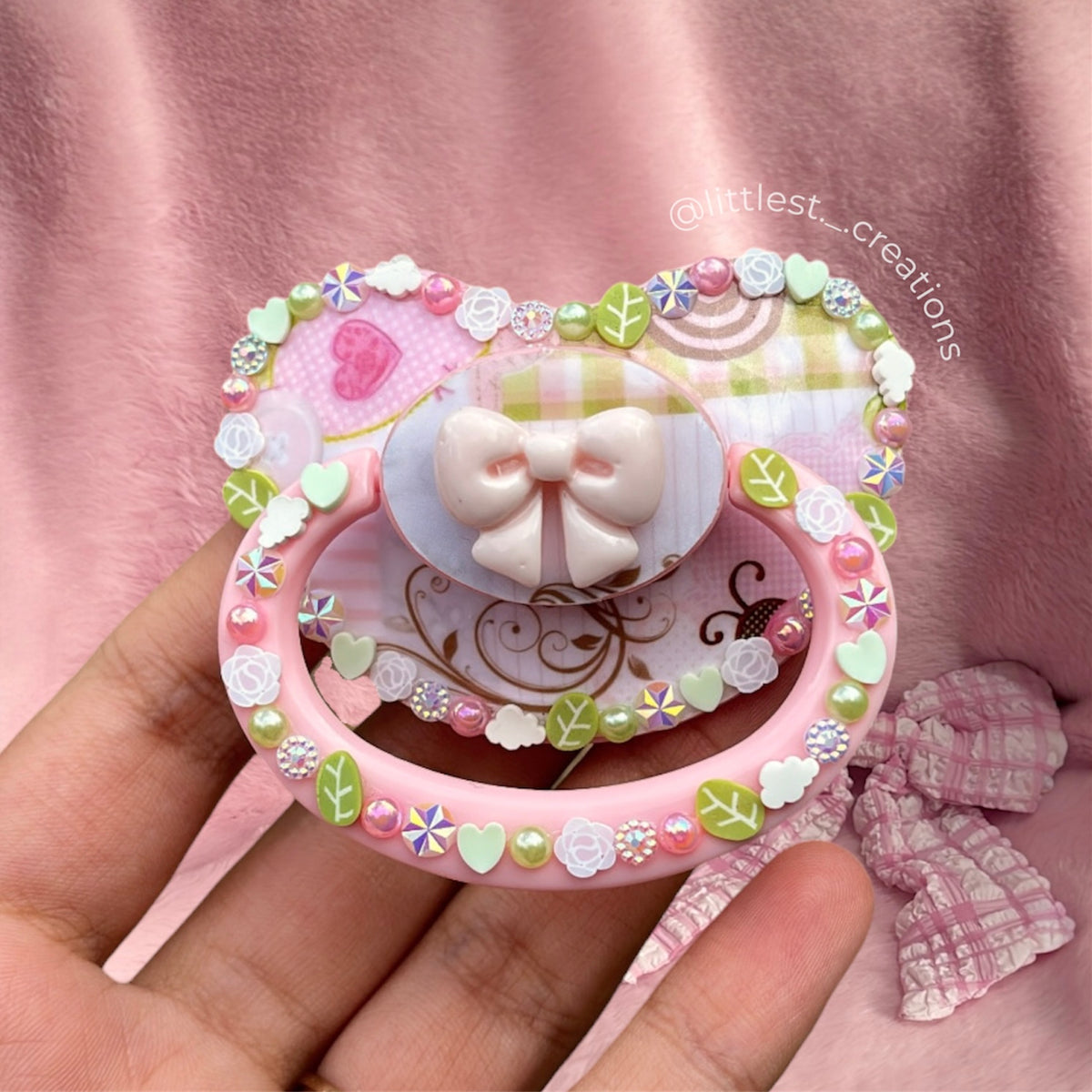 Whimsical bow image paci