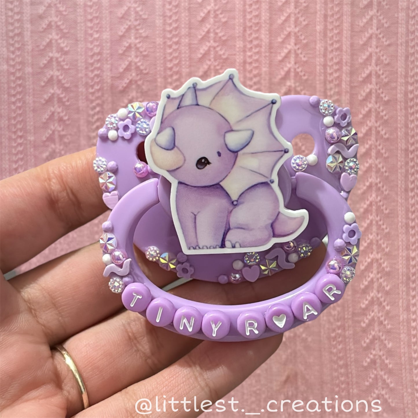 Tiny roar paci