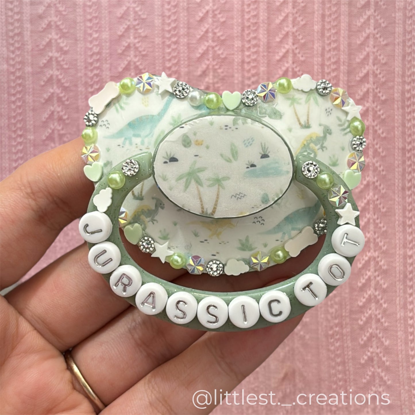 Jurassic tot image paci