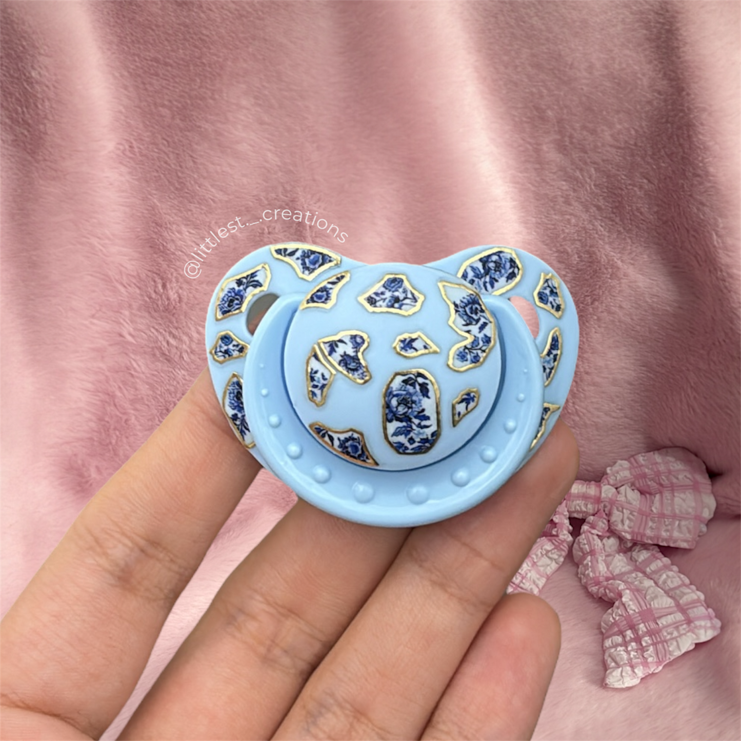 Porcelain small shield paci