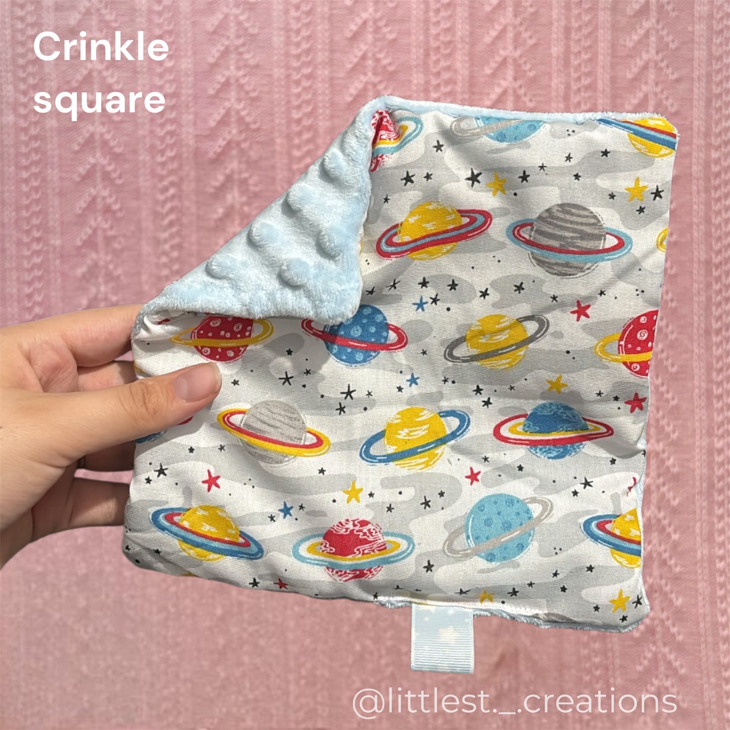 Space crinkle sensory square