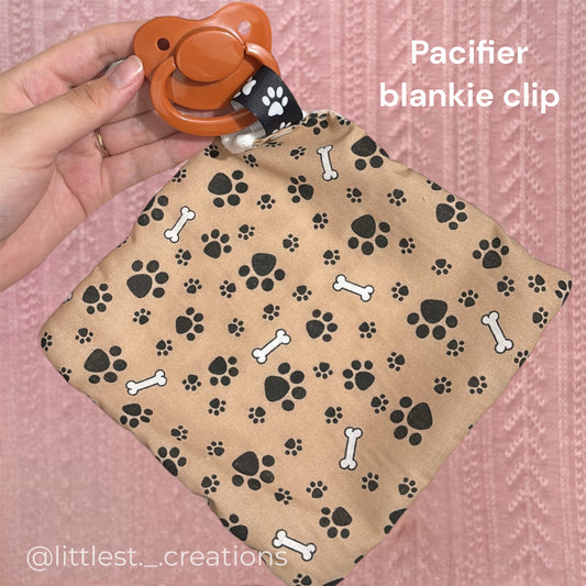 Puppy pacifier blankie clip