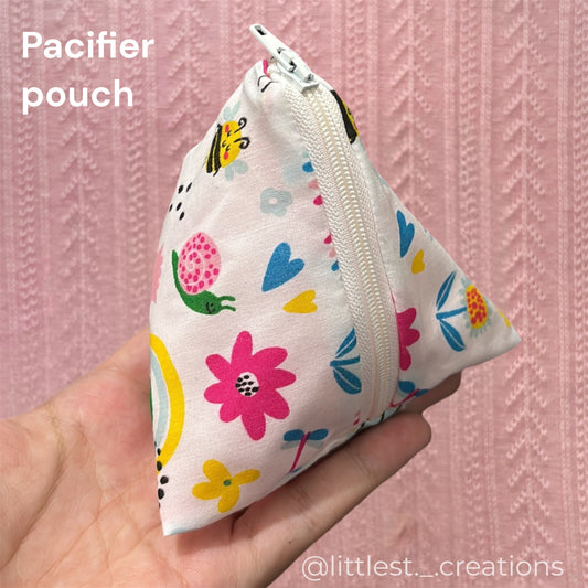 Garden paci pouch