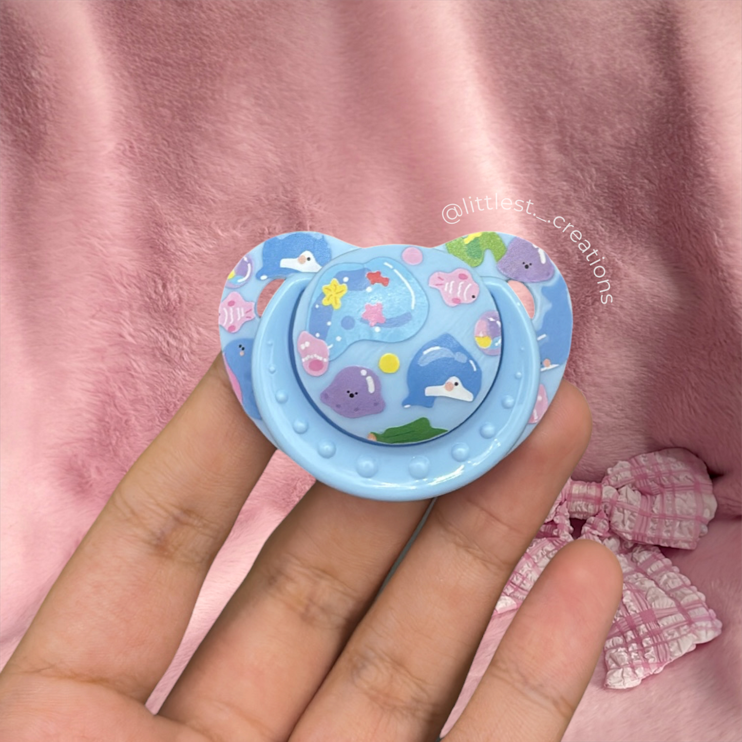 Ocean small shield sticker paci