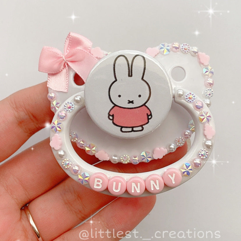 Bunny Deco Paci