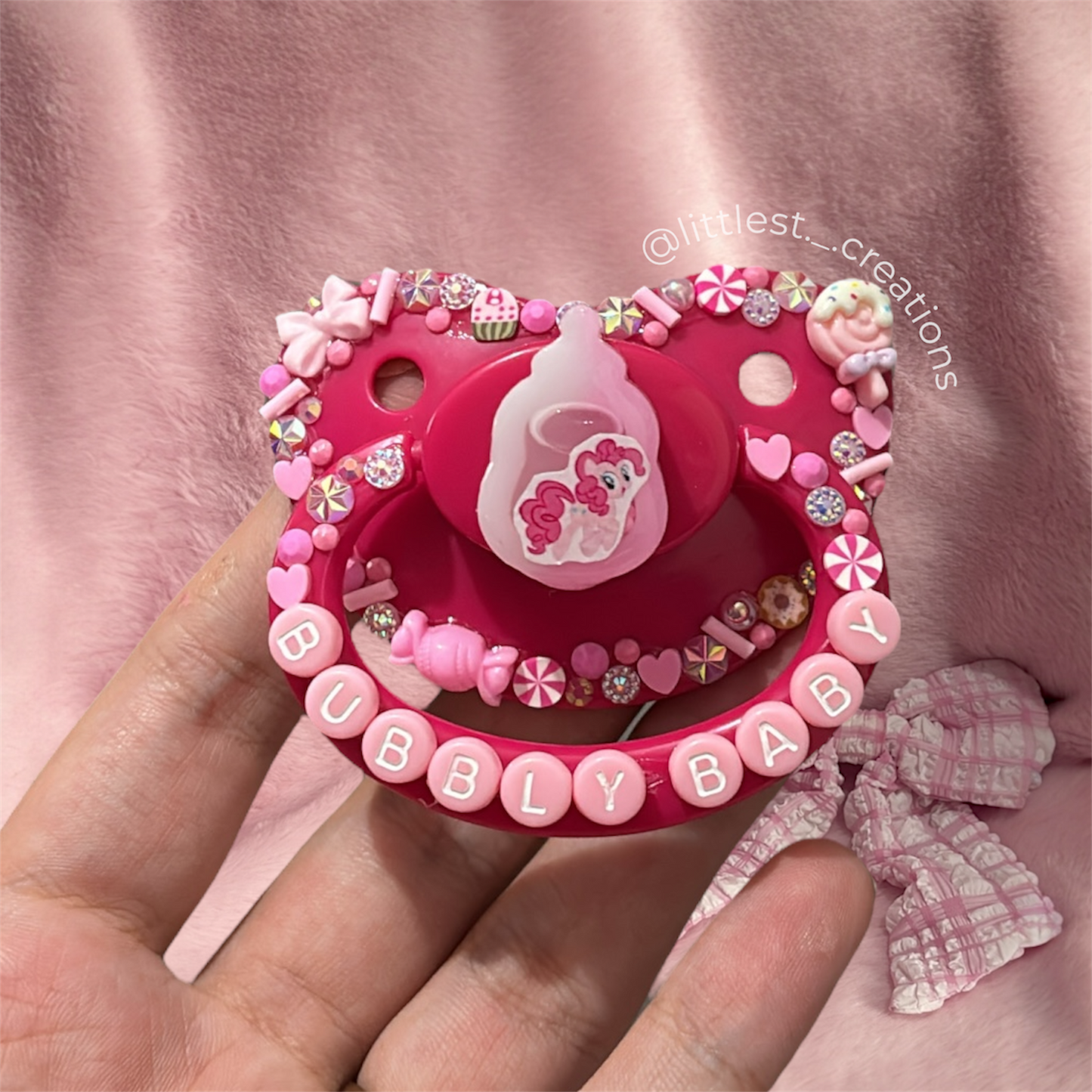 Bubbly baby shaker paci
