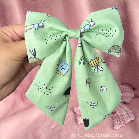 Garden critter hair bow