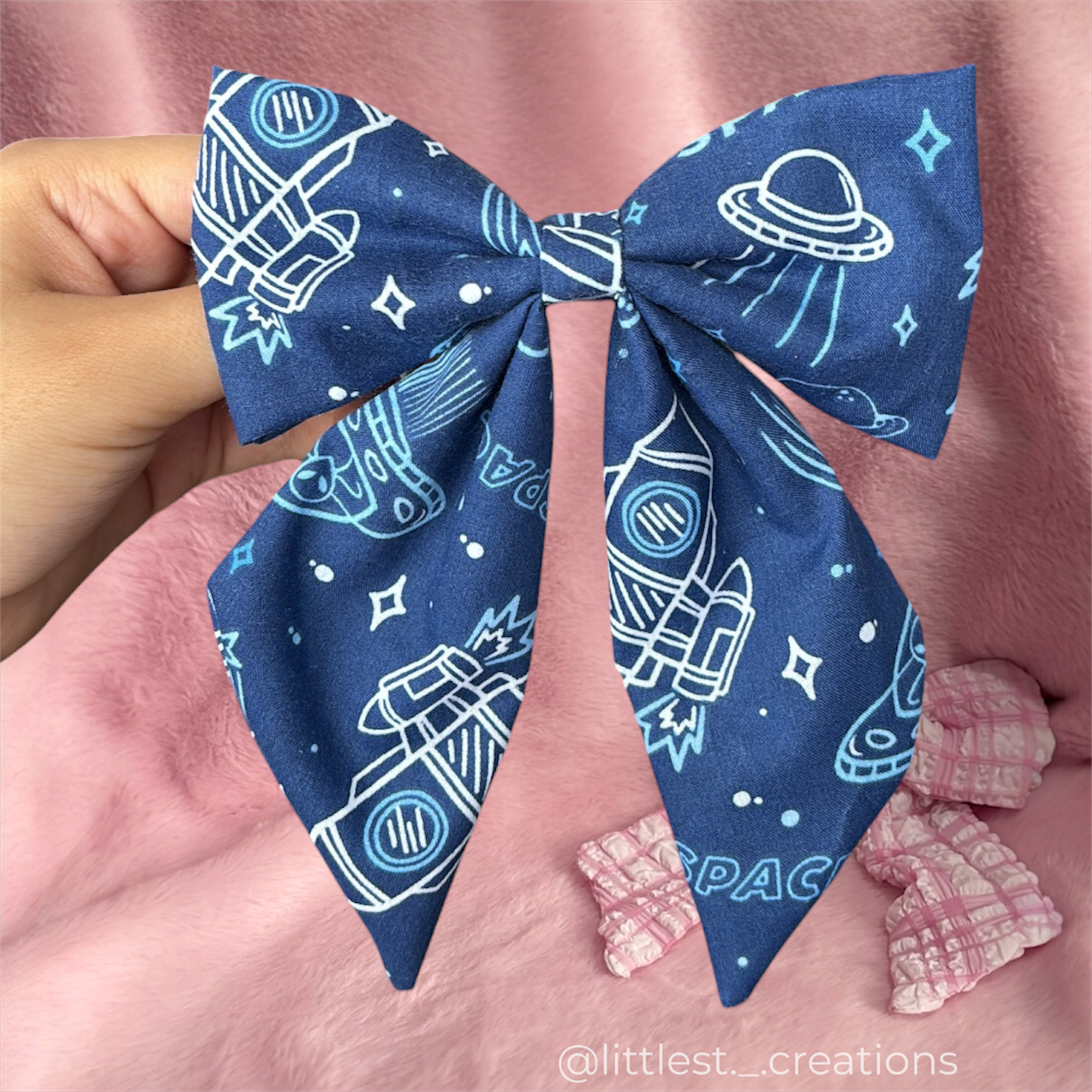Space hair bow