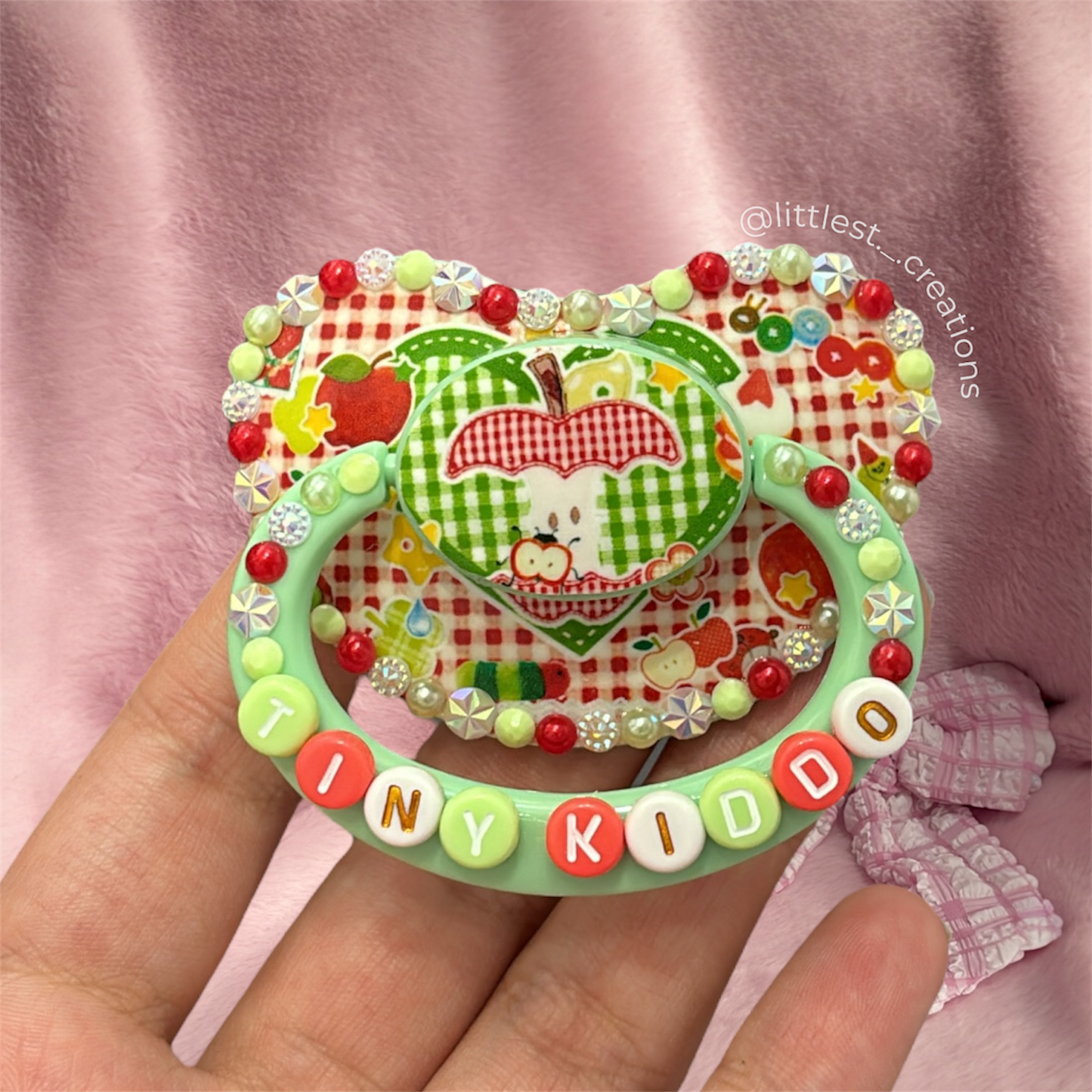 Tiny kiddo image Paci