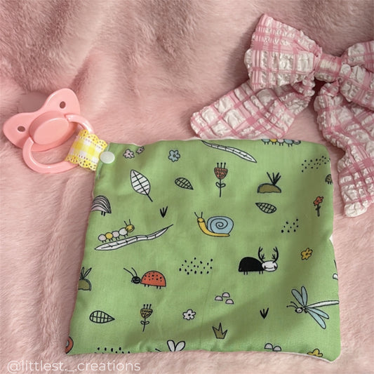 Garden pacifier blankie clip