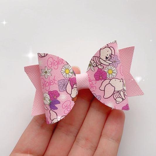 Piglet bow