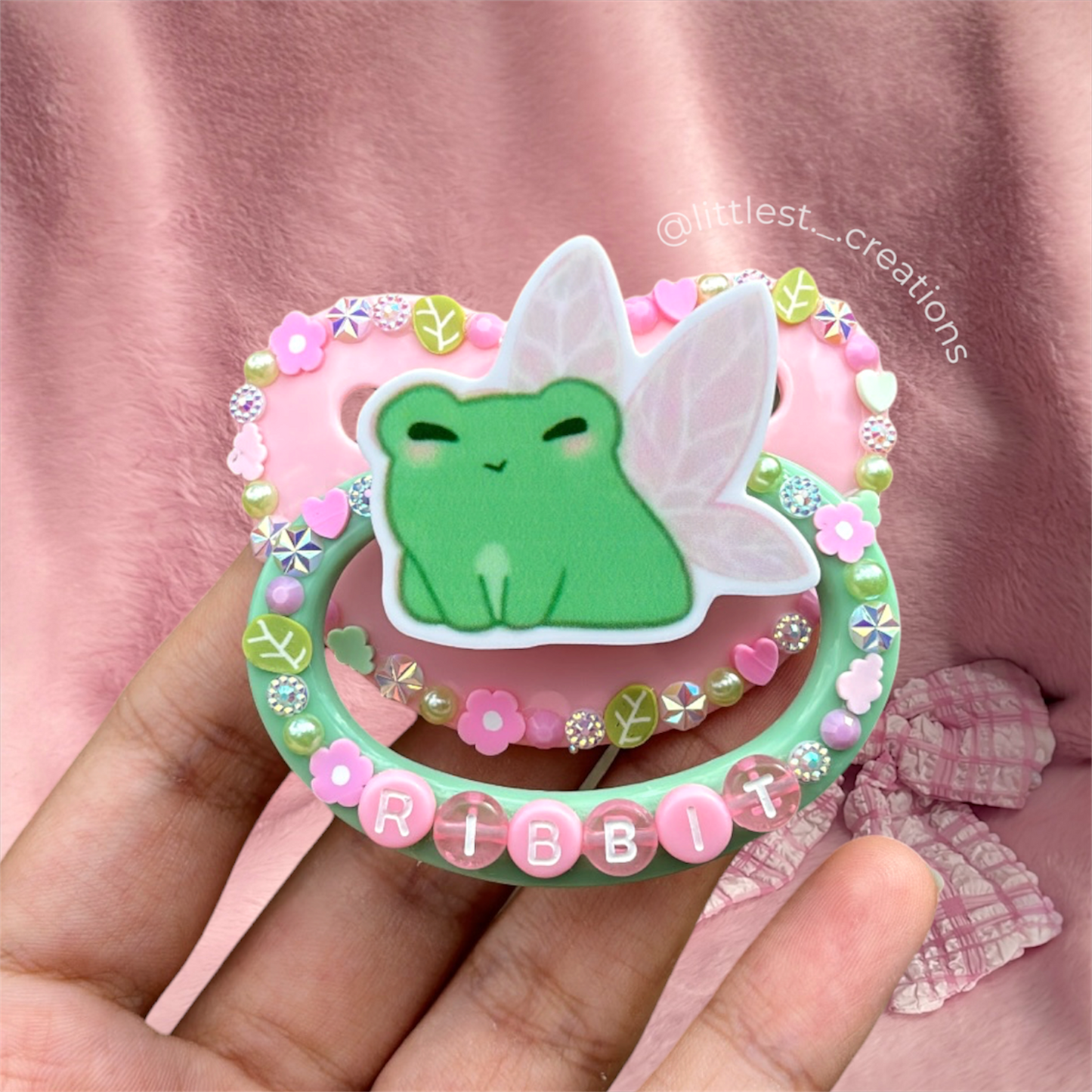 Ribbit paci