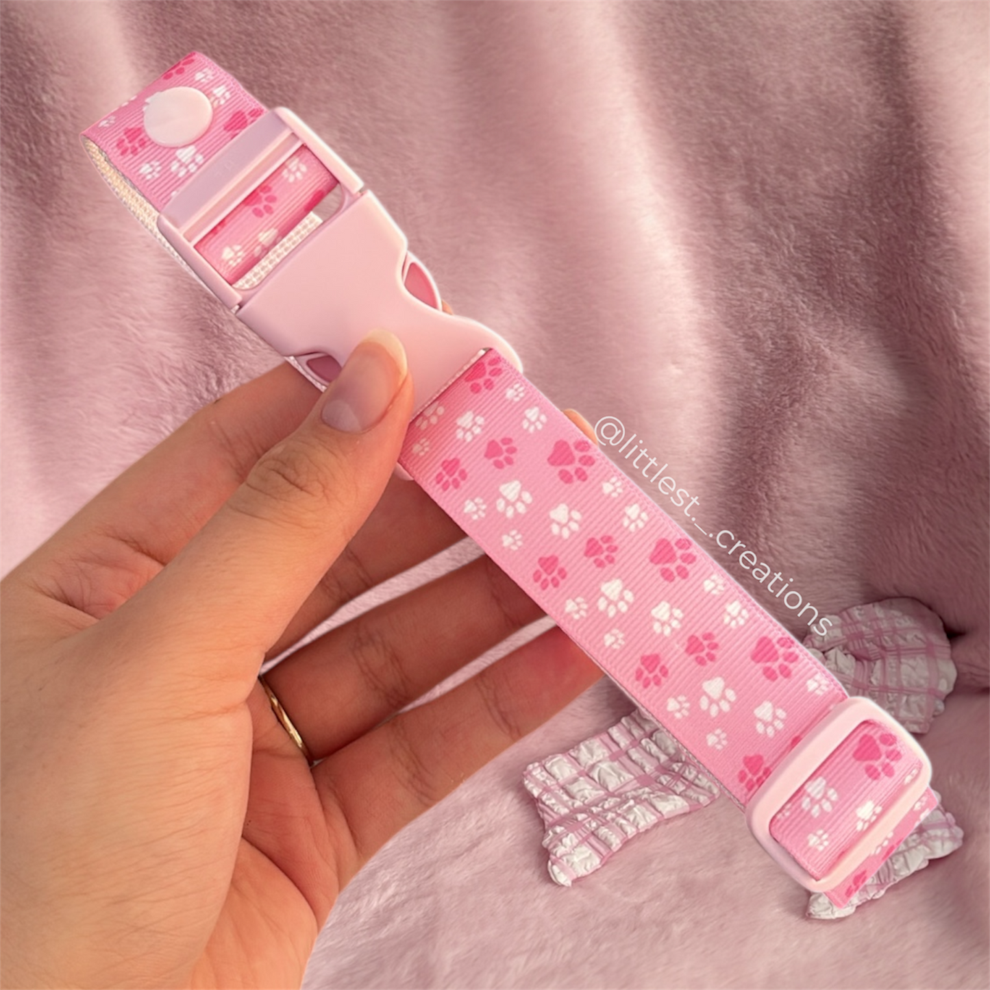 Pink paw petre collar