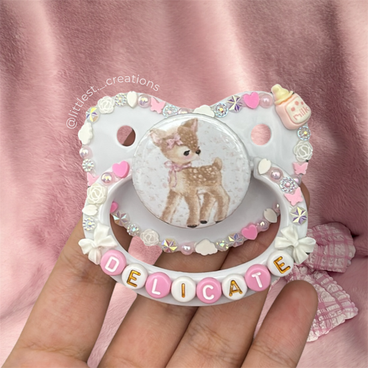 Delicate Deco Paci