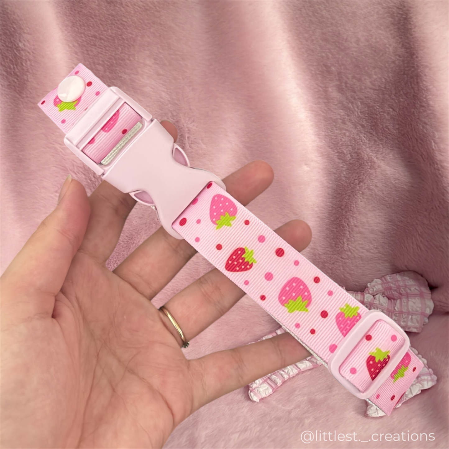 Strawberry v2 petre collar