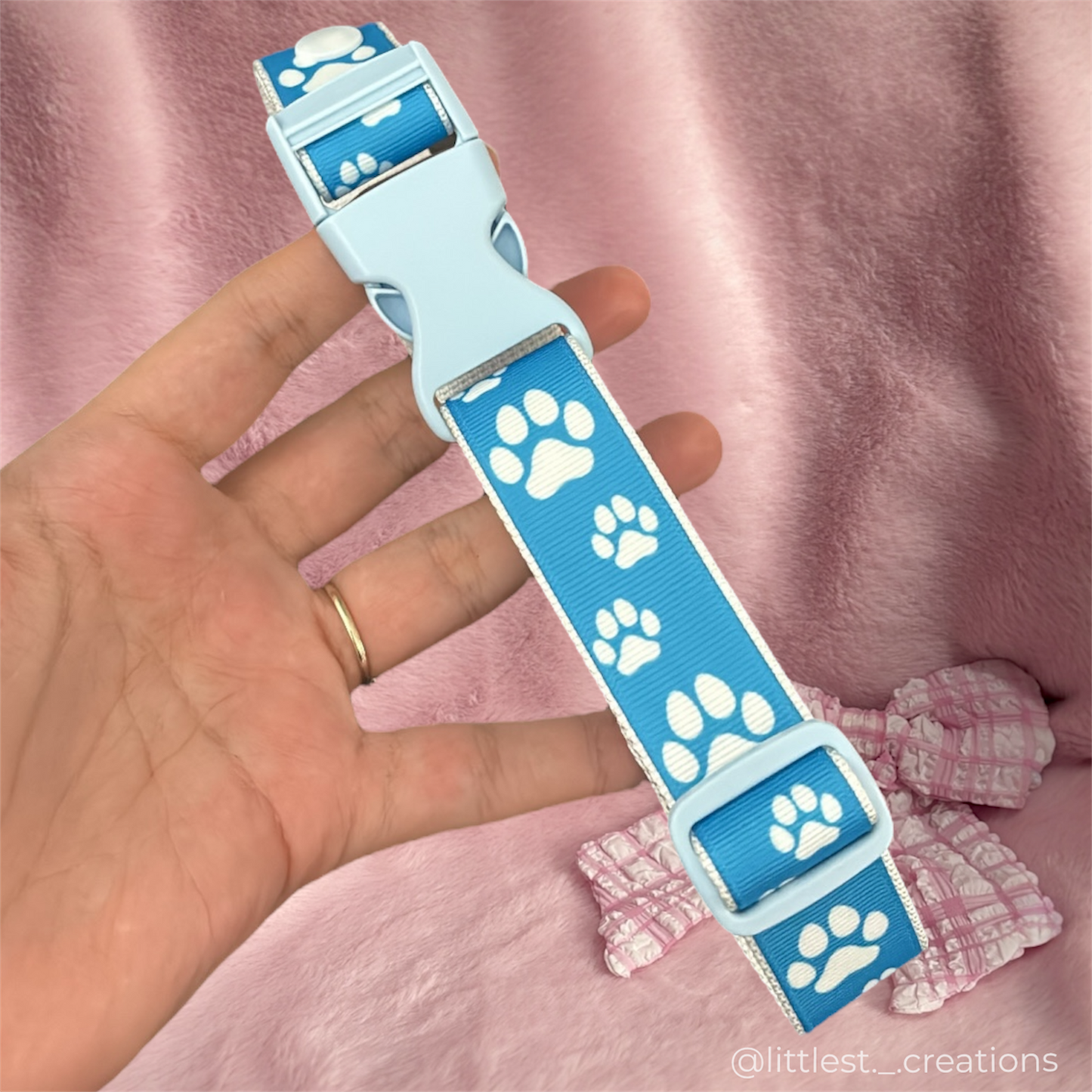 Blue paw petre collar