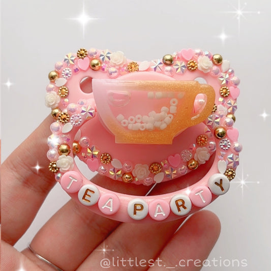 Tea party shaker paci